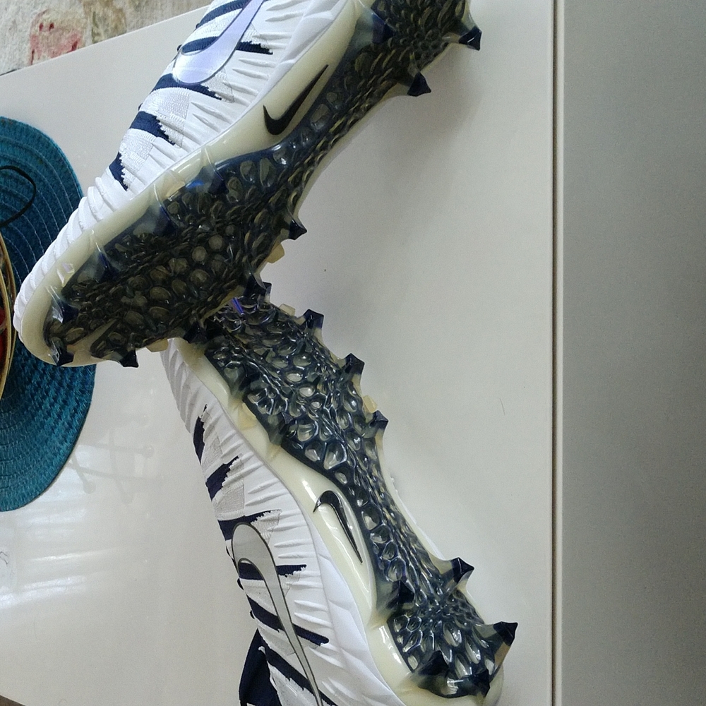 Nike - Picture 5 of 6